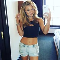 Nikki Leigh taking a selfie