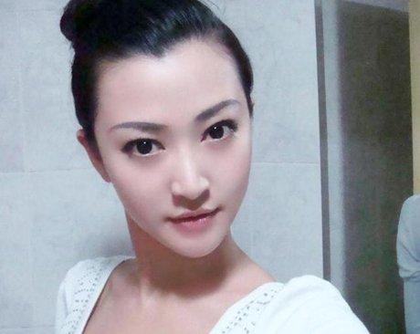 Wang Qiu Jun taking a selfie