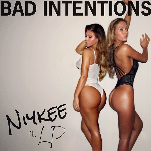 Niykee Heaton попа