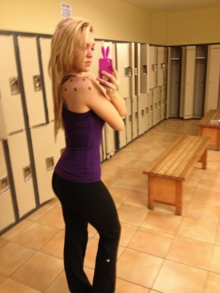 Penny Guerino taking a selfie and - ass