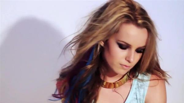 Bridgit Mendler