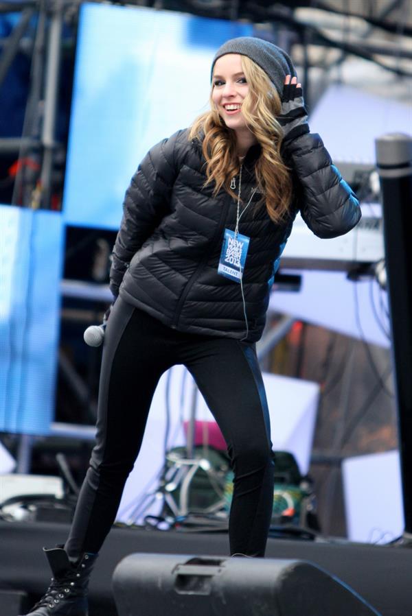 Bridgit Mendler