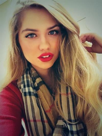 Alexandria Morgan taking a selfie