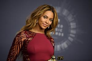 Beyonce at the 2014 MTV Video Music Awards, Inglewood August 24, 2014