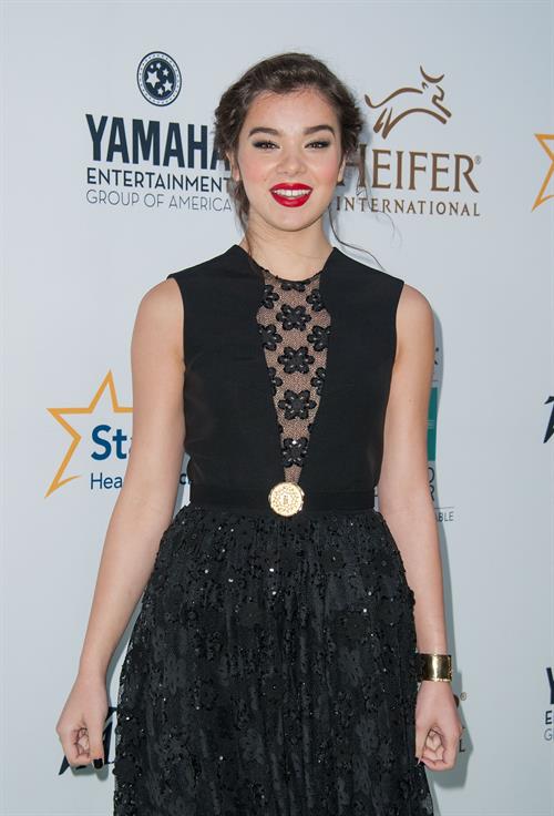 Hailee Steinfeld 3rd Annual Beyond Hunger: A Place At The Table Gala August 22, 2014