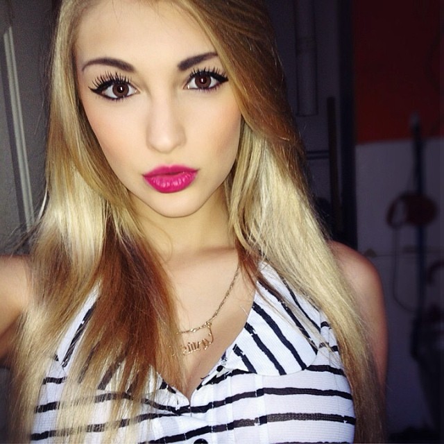 Anna Faith Carlson taking a selfie