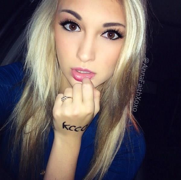 Anna Faith Carlson taking a selfie