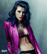 Bella Thorne in lingerie