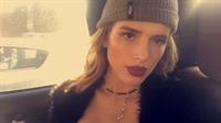 Bella Thorne taking a selfie