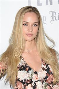 Alexis Knapp