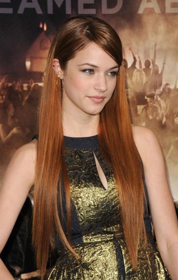 Alexis Knapp