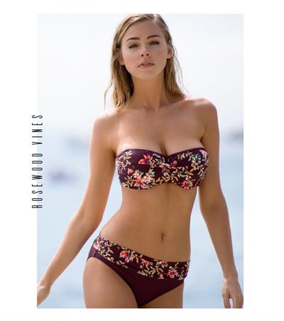 Elizabeth Turner in a bikini