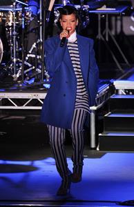 Rihanna Westfield Stratford Lights London Switch On - Performance (November 19, 2012) 