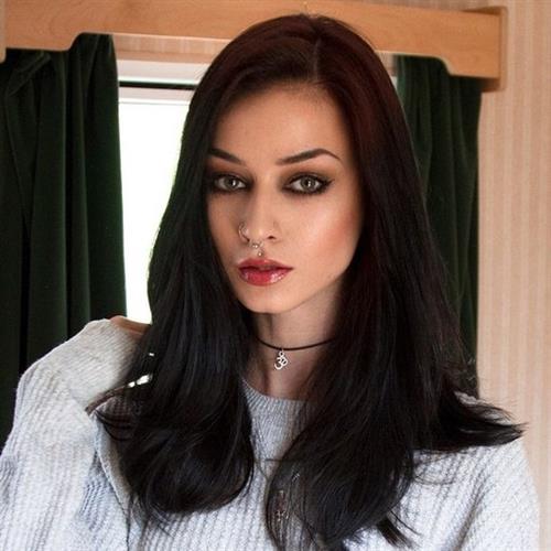 Vanessa Elisha taking a selfie