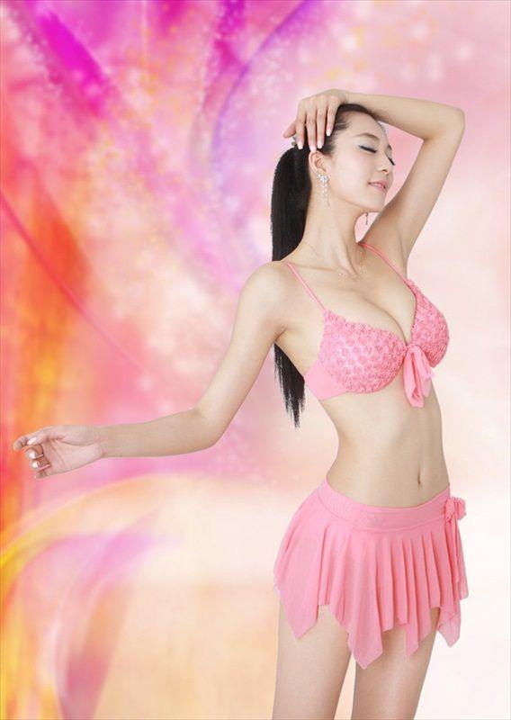 Ai Shang Zhen in a bikini