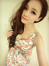 Huang Yi Lin taking a selfie