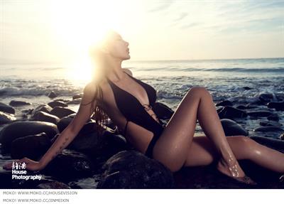 Jin Mei Xin in a bikini