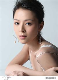 Jingchu Zhang