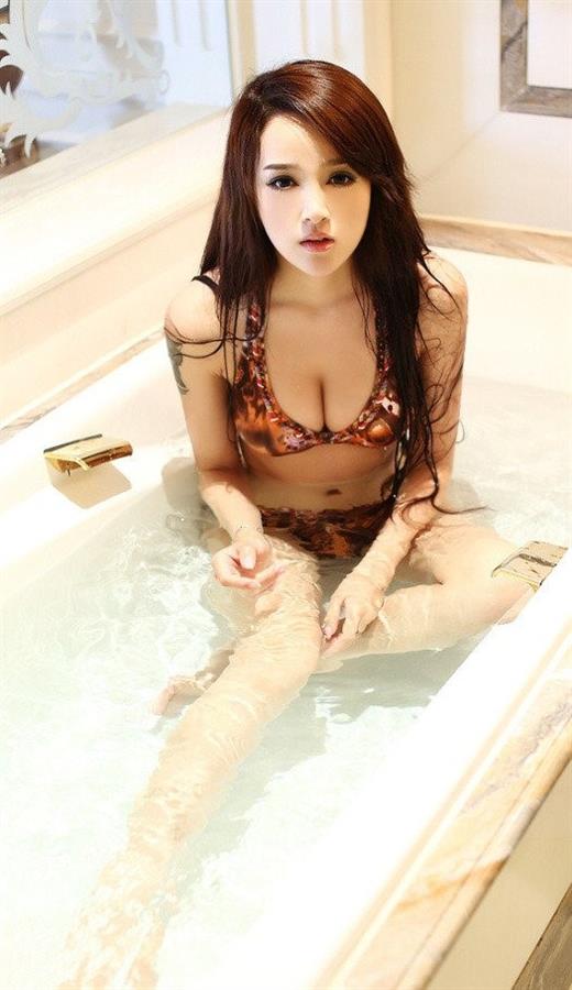 Liu Wen Wen in a bikini