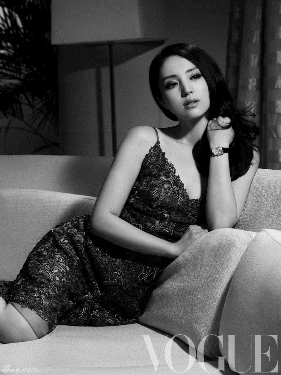 Xuan Dong in lingerie