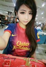 Xia Xiao Wei taking a selfie