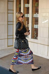 Paris Hilton arrives at Beverly Hills spa September 30, 2013 