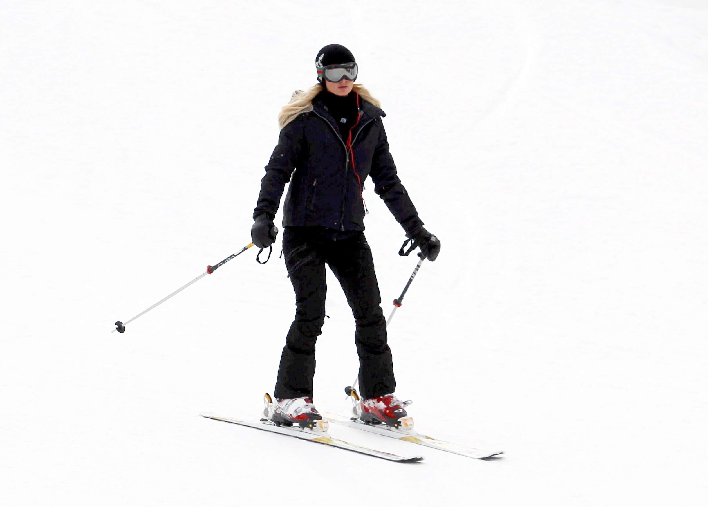 Paris Hilton enjoying a day in the mountains of Aspen December 18, 2012 