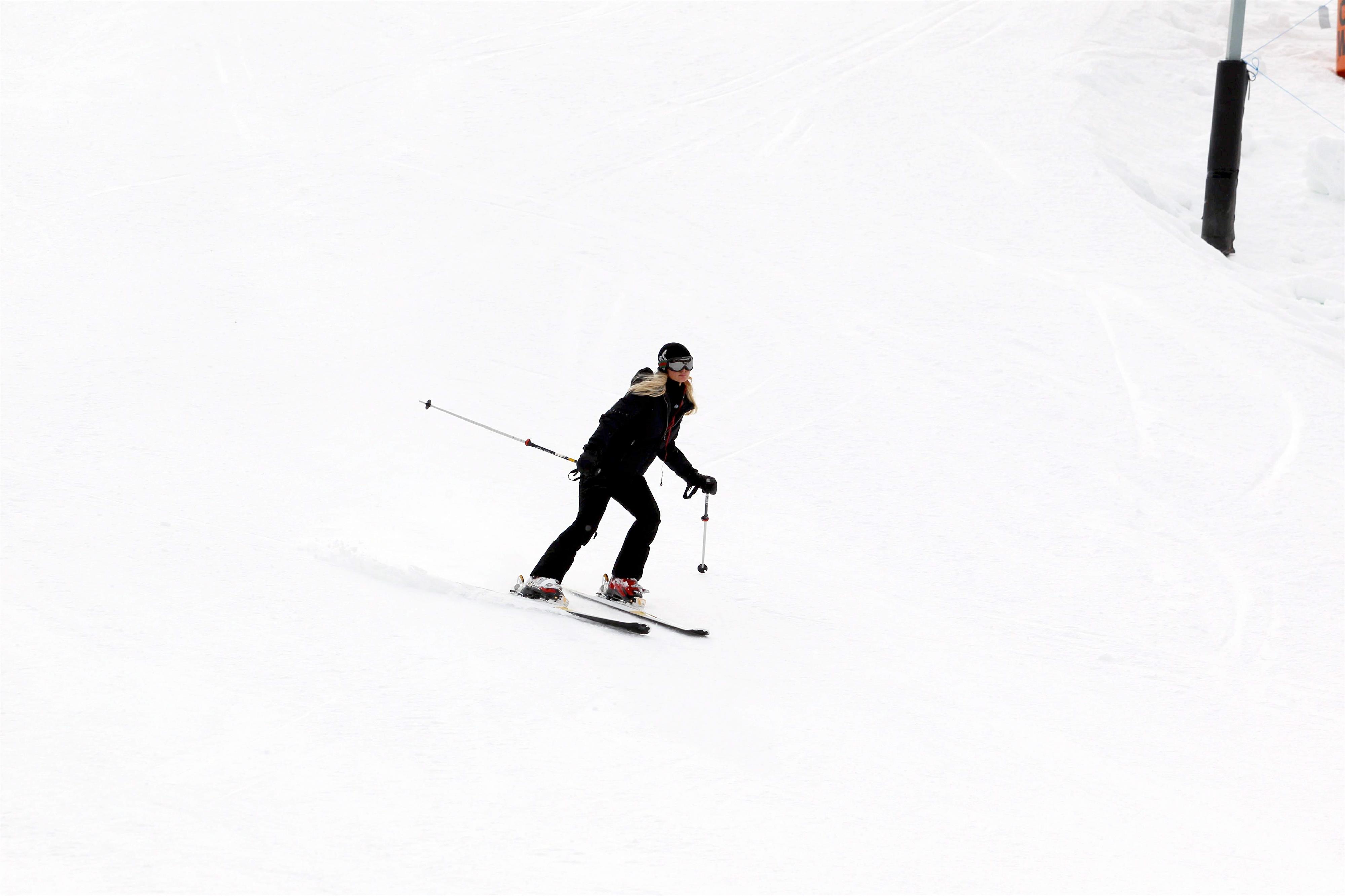 Paris Hilton enjoying a day in the mountains of Aspen December 18, 2012 