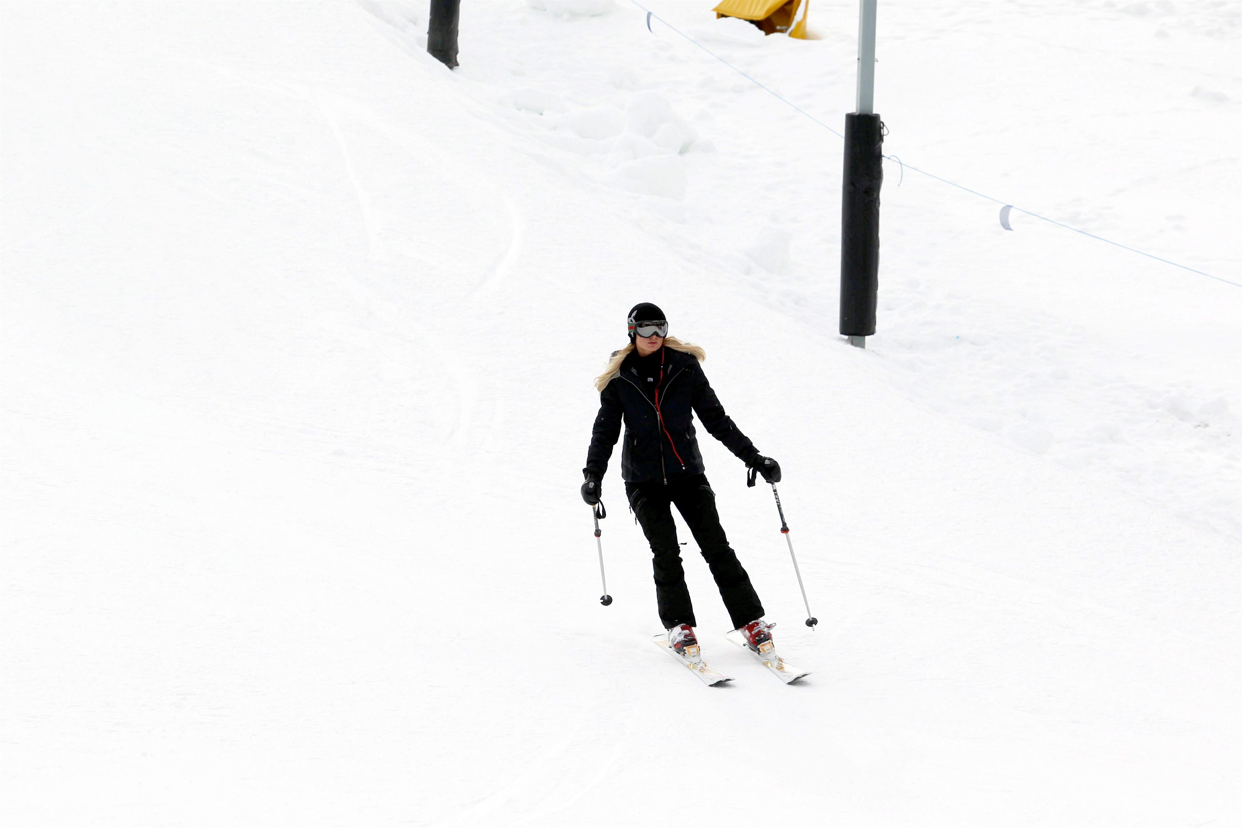 Paris Hilton enjoying a day in the mountains of Aspen December 18, 2012 