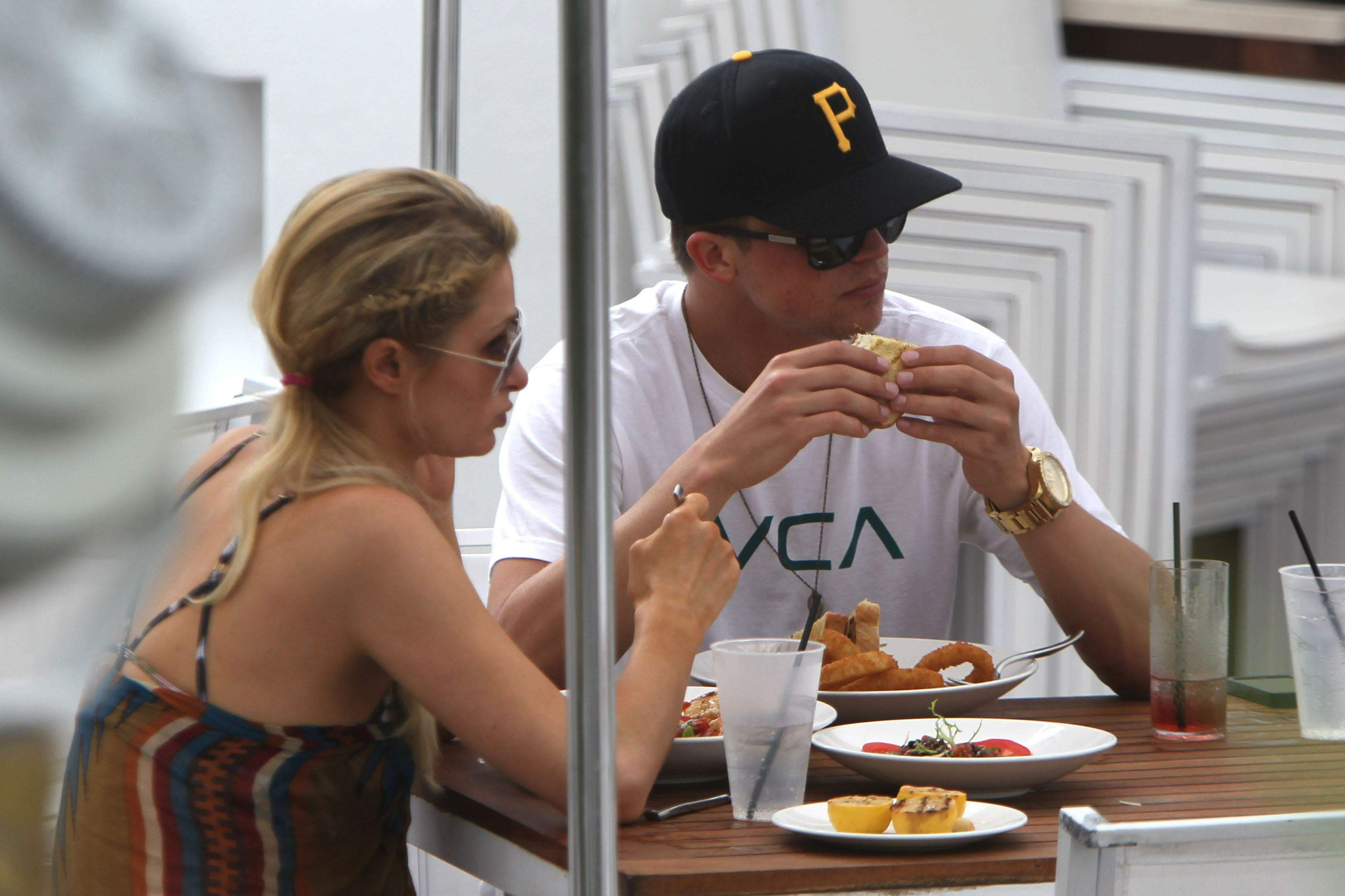 Paris Hilton lunch in Miami December 10-2012  