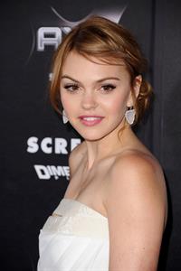 Aimee Teegarden Los Angeles premiere of Scream 4 at Graumans Chinese Ttheatre on April 11, 2011