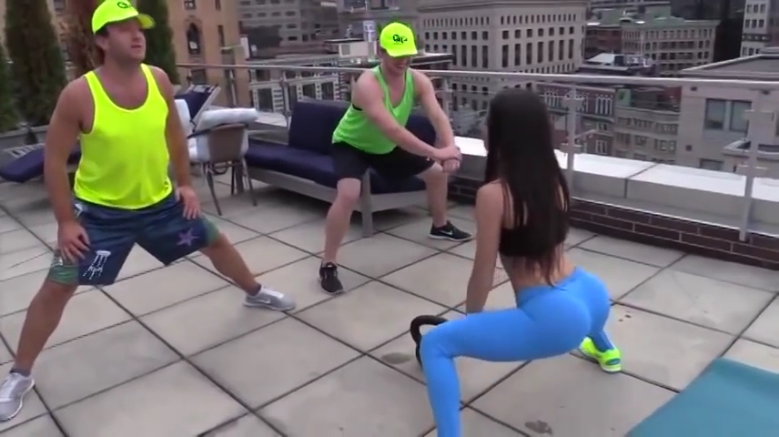 Jen Selter leads a workout