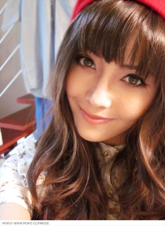 Miranda Zhao Yu Fei taking a selfie