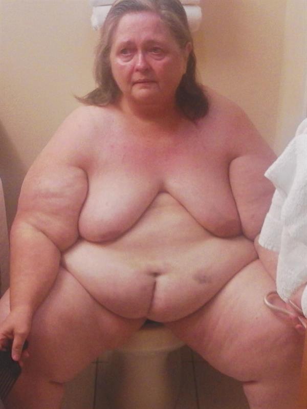 I love exposing myself in public and outdoors as these recent vacation pictures of me show. It gets me so turned on knowing that people are looking at me exposing myself.