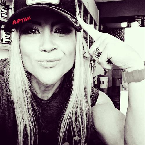 Amanda Michelle Folstad Ptak taking a selfie