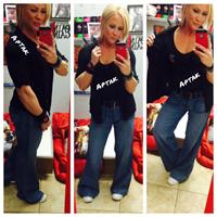 Amanda Michelle Folstad Ptak taking a selfie