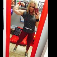 Amanda Michelle Folstad Ptak taking a selfie