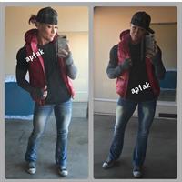 Amanda Michelle Folstad Ptak taking a selfie