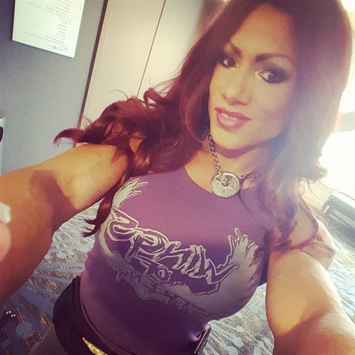 Isabelle Turell taking a selfie