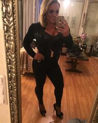 Minna Pajulahti taking a selfie