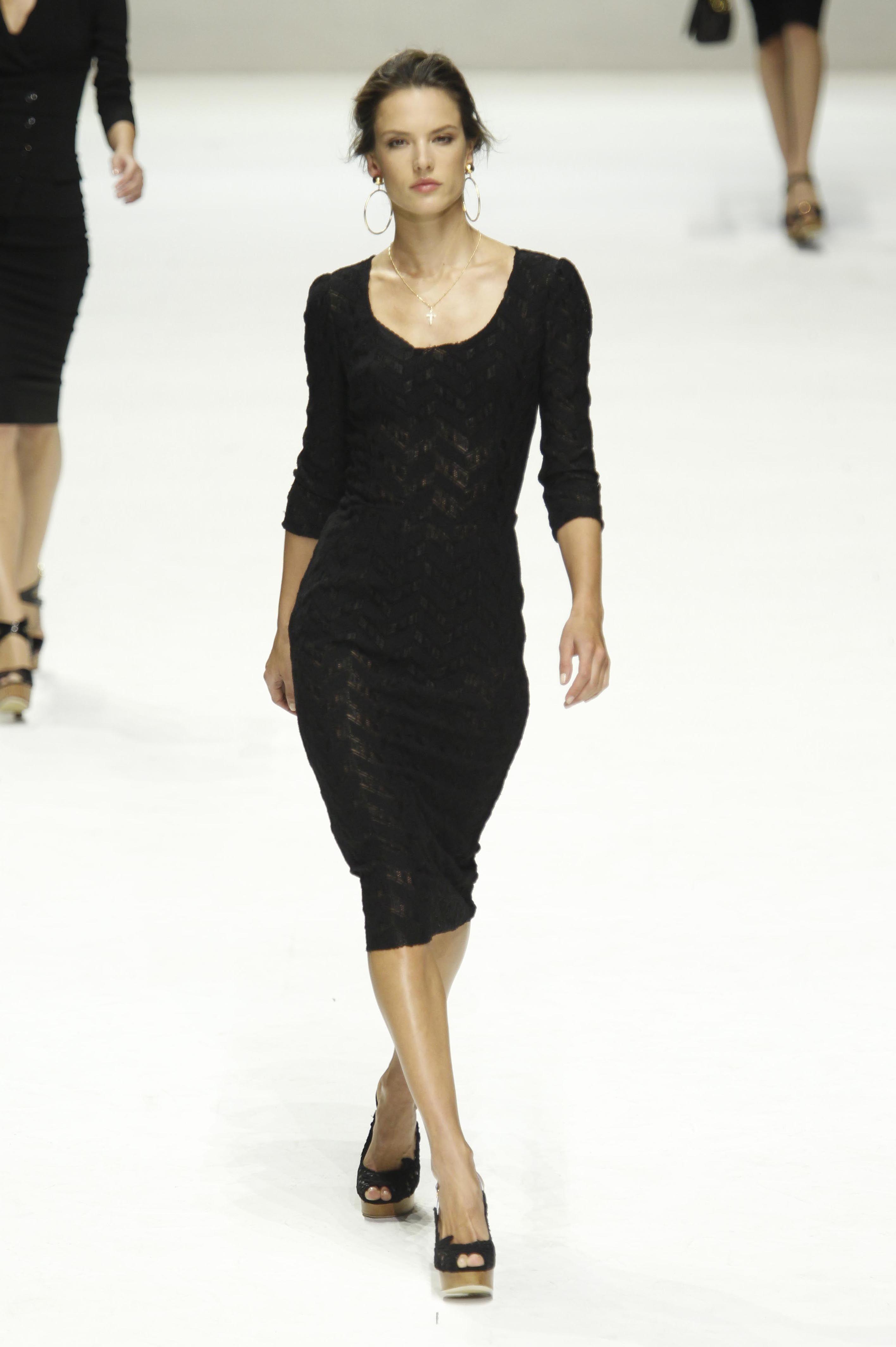 Alessandra Ambrosio Dolce Gabbana 