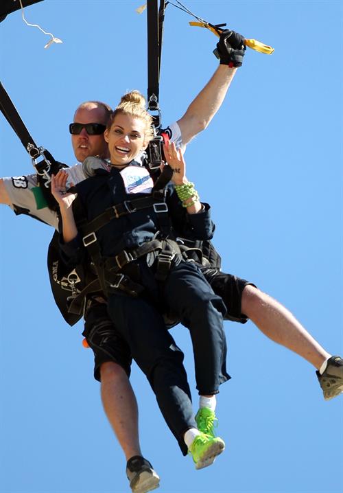 AnnaLynne McCord skydives from 18,000 feet at a charity event, Lompoc August 16, 2014