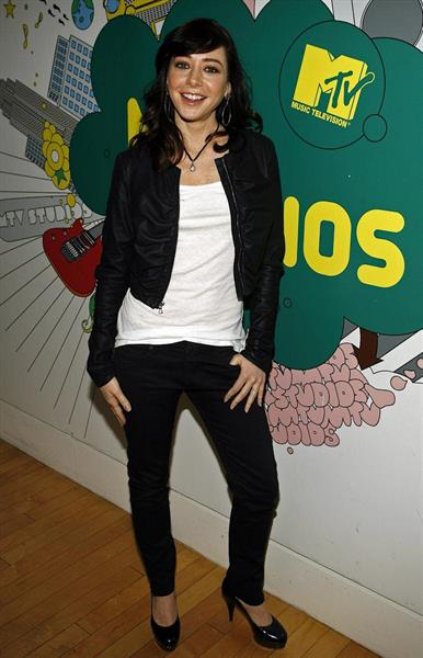 Alyson Hannigan on MTV's TRL 