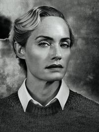 Amber Valletta