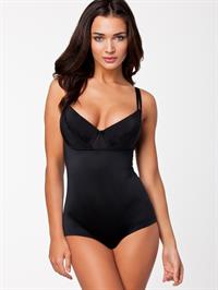 Amy Jackson in lingerie