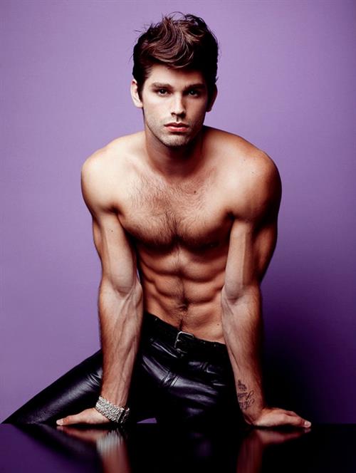 Justin Gaston
