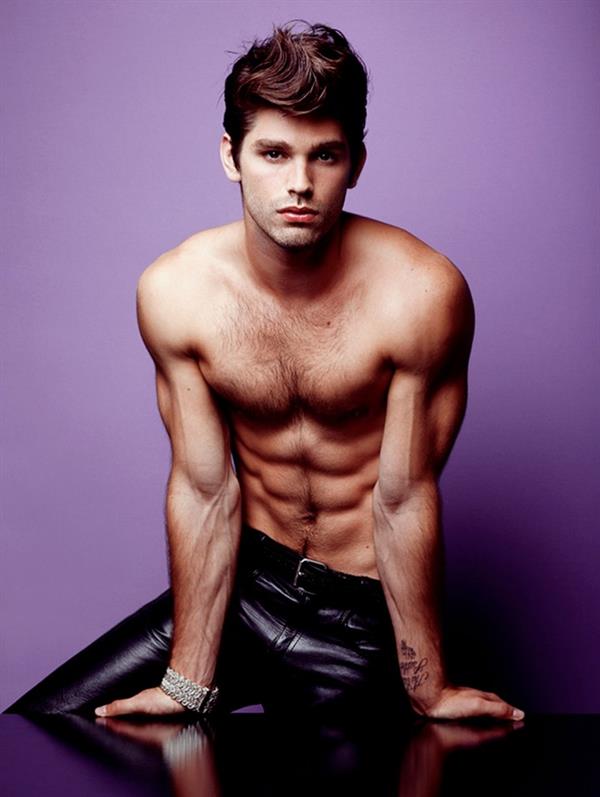 Justin Gaston