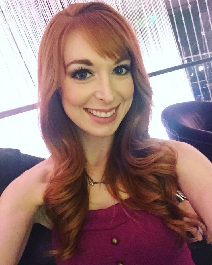 Lisa Foiles taking a selfie