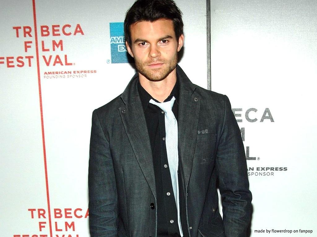 Daniel Gillies