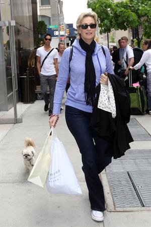 Jane Lynch in New York City (May 21, 2013) 